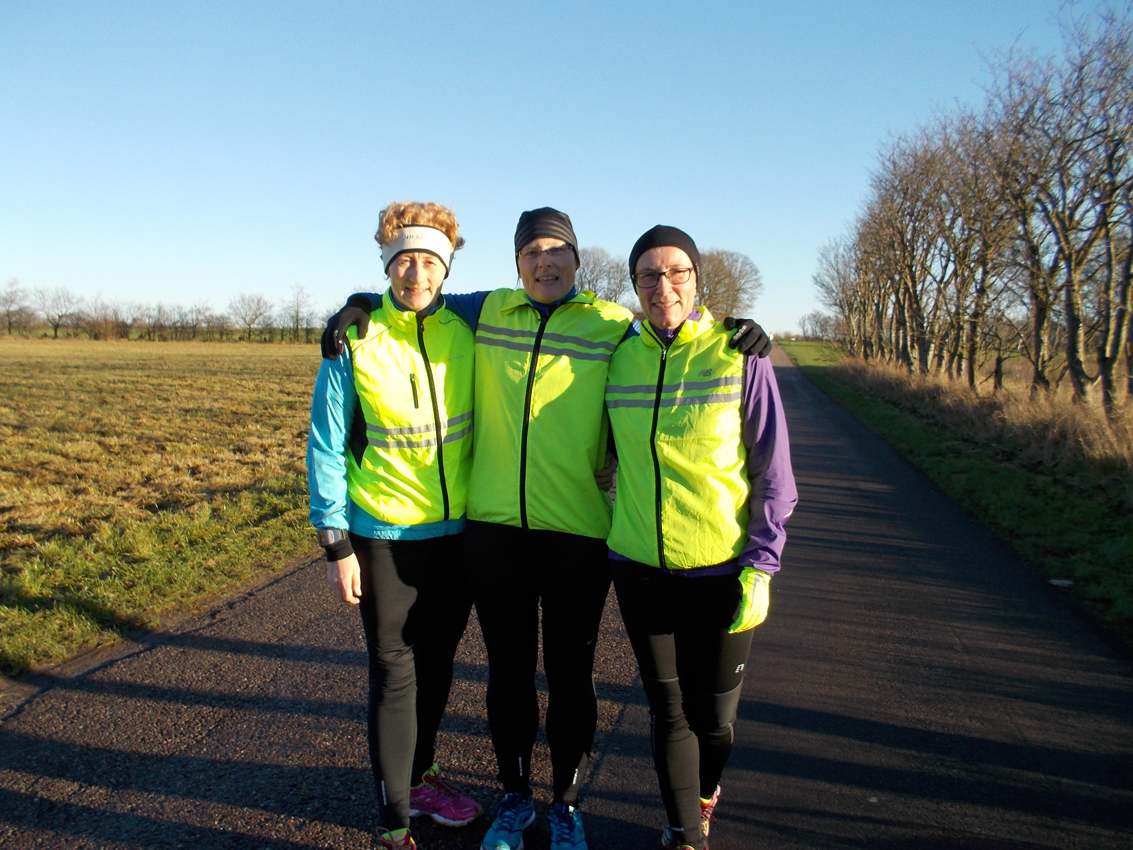 Her ses 3 af debutanterne til julefrokost marathon i Hjallerup den 6. december 2014